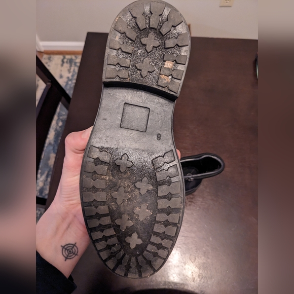 Boots - Picture 3 of 5